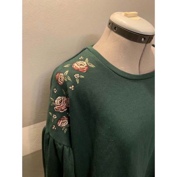 Coco + Jaimeson pullover sweater - Picture 4 of 6